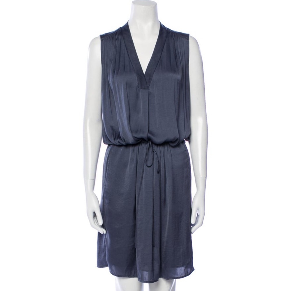 SALE$20-VINCE-v neck dress